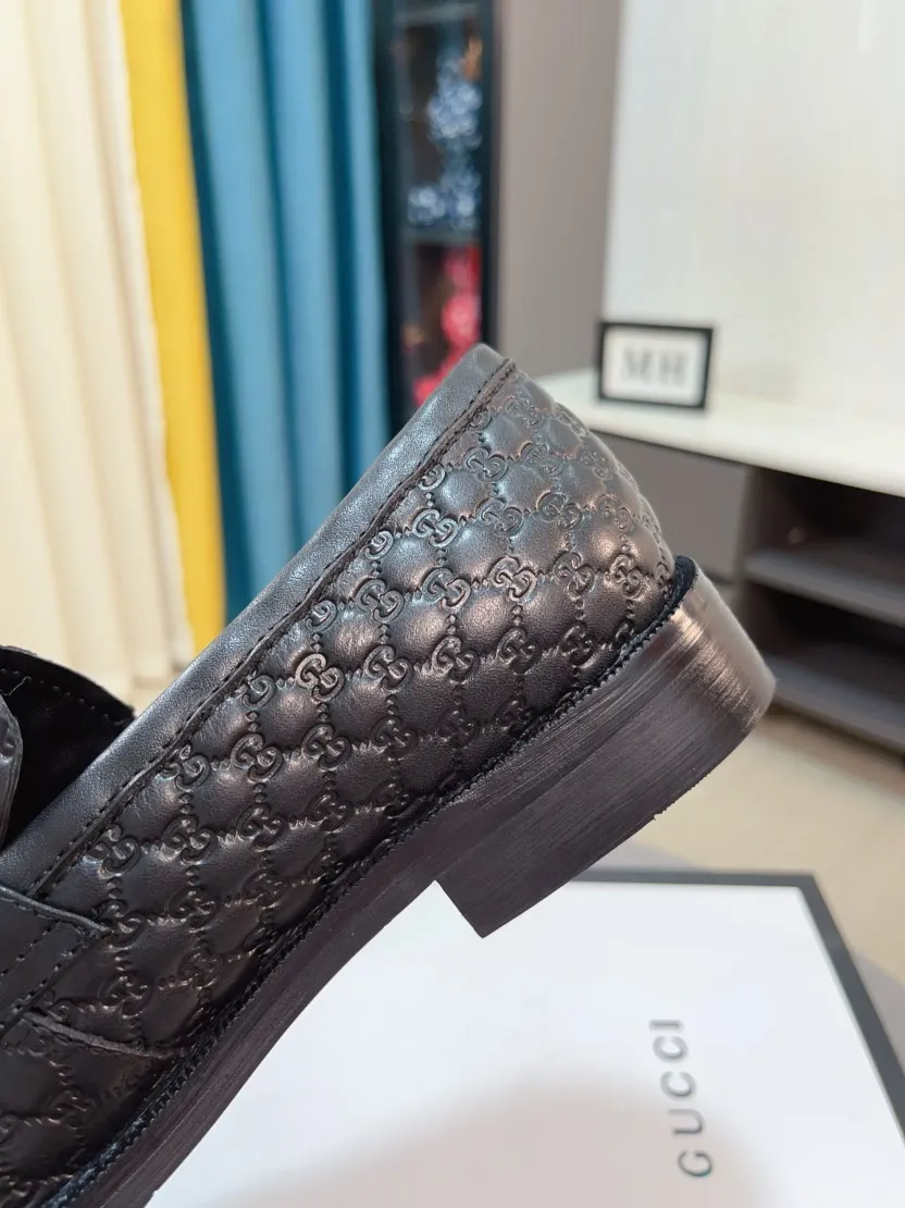 Men's Men's Shoes 💰458🌹🌹【GUCCI】The most popular classic Gucci leather shoes. Synchronized with the official website, the upper is made of Italian open-edge pig ostrich pattern➕cow leather lining, with unique brand and unique craftsmanship. Highlighting the hot style of the new year. Stop hesitating, stop wandering, get it now. Number: 38--44, 45 46 can be customized